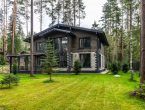 Французское шато с винным гротом