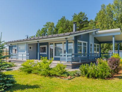Загородный дом возле озера